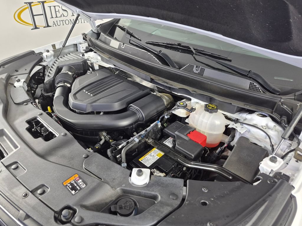 Used 2025 Chevrolet Traverse LT w/ Driver Confidence Package FWD image 36