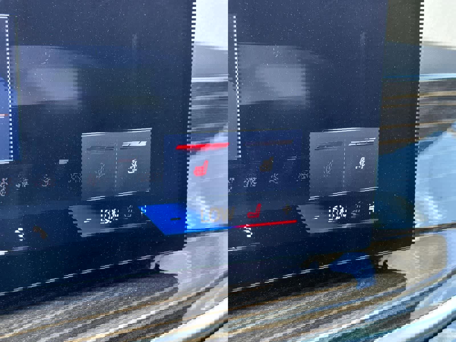 Used 2024 BMW X5 xDrive50e image 20