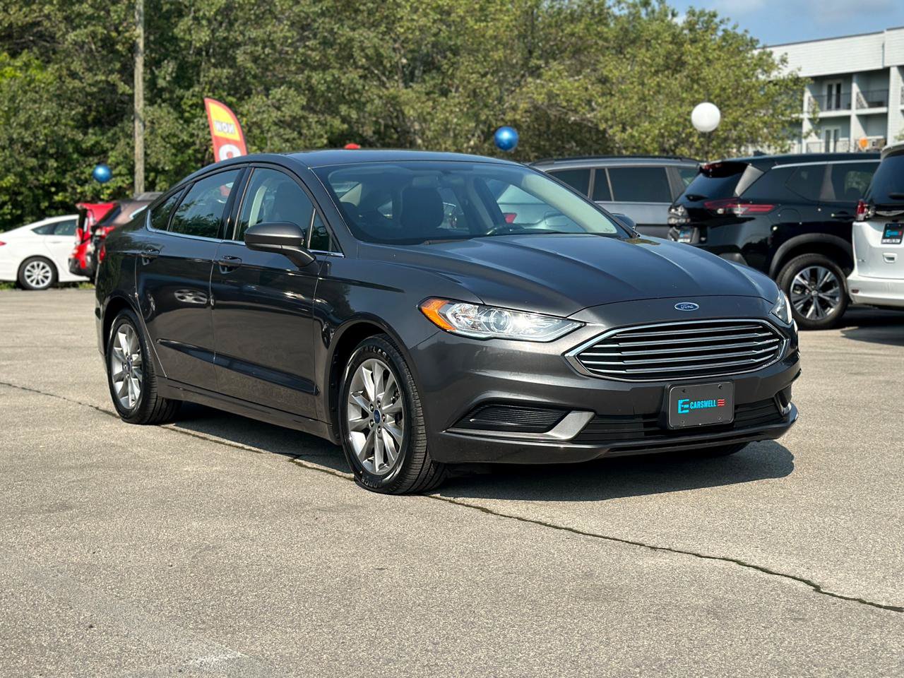 Used 2017 Ford Fusion SE w/ Fusion SE Technology Package FWD image 40