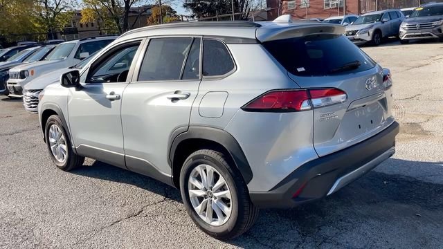 Used 2024 Toyota Corolla Cross LE image 25