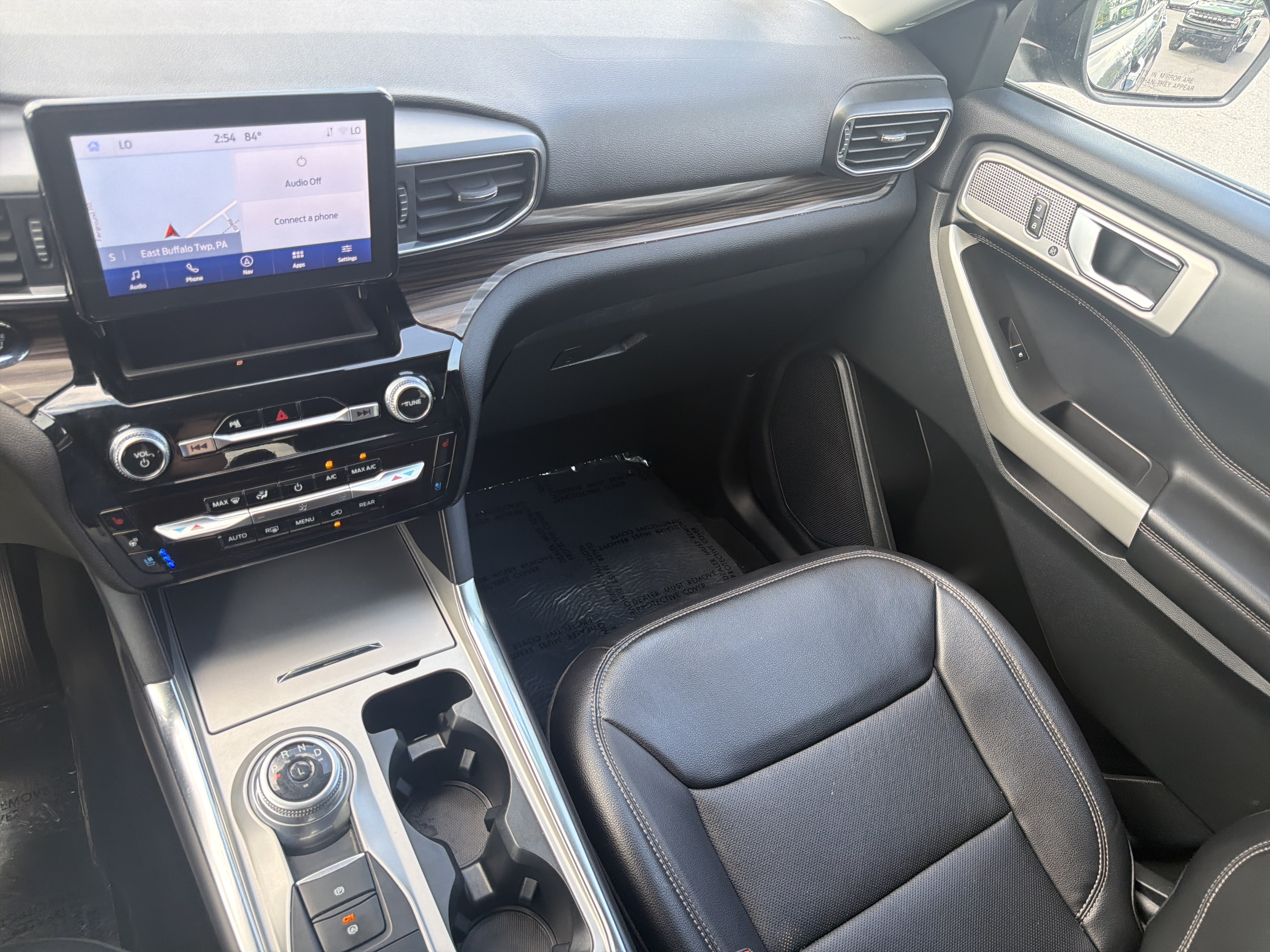 Used 2024 Ford Explorer Limited AWD/4WD image 23