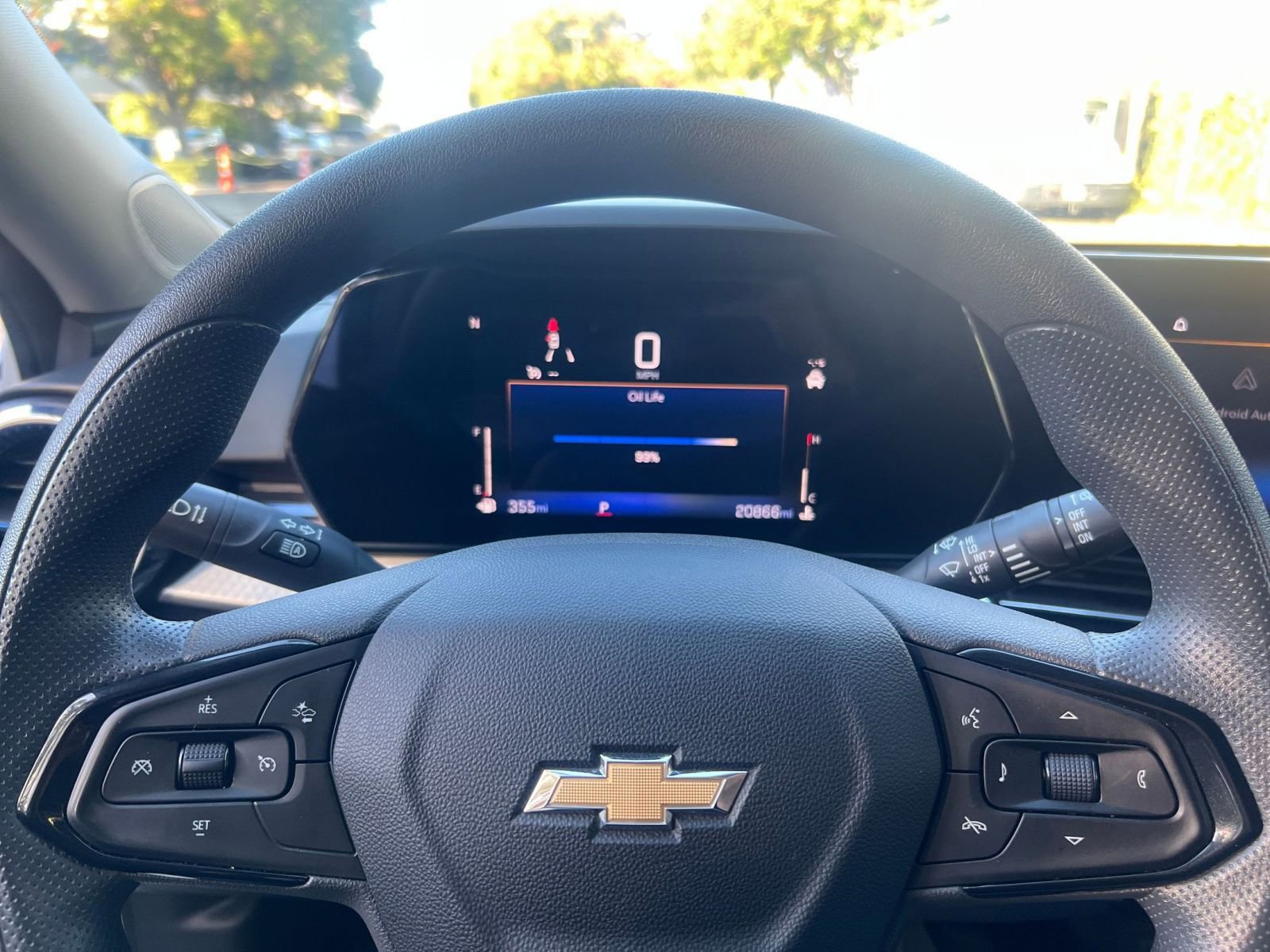 Used 2025 Chevrolet Trax LT image 25