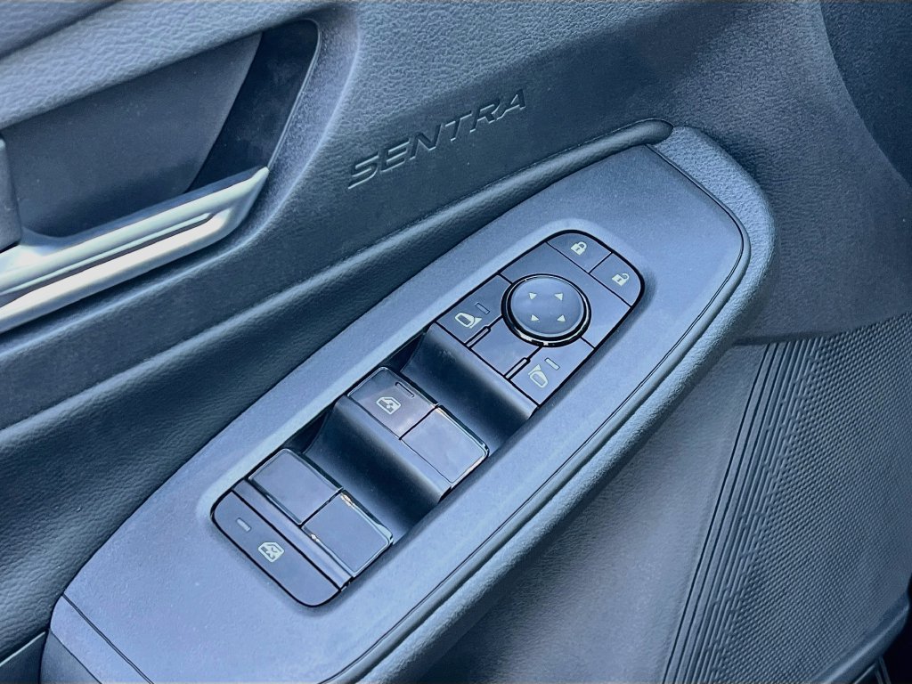 New 2027 Nissan Sentra SV FWD image 17