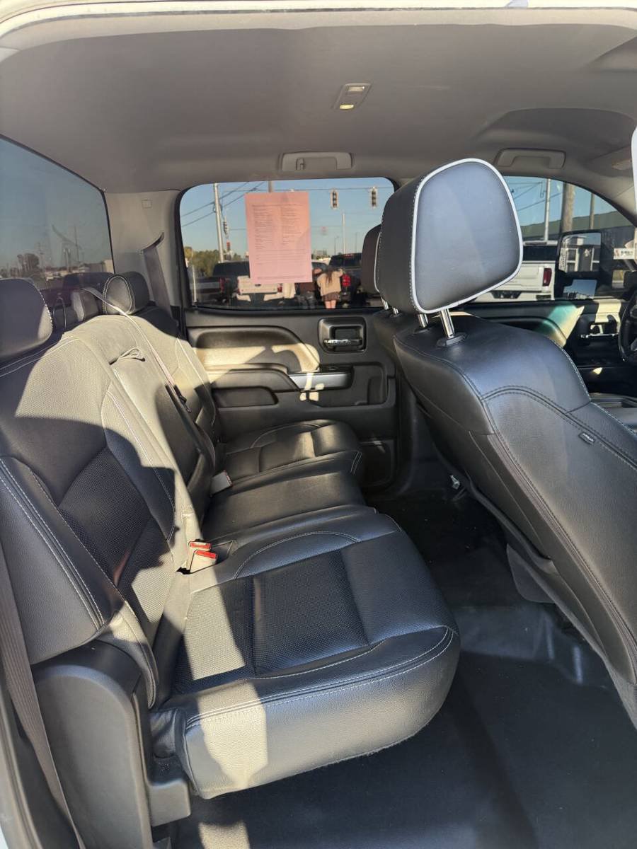 Used 2017 Chevrolet Silverado 2500 LT AWD/4WD image 11
