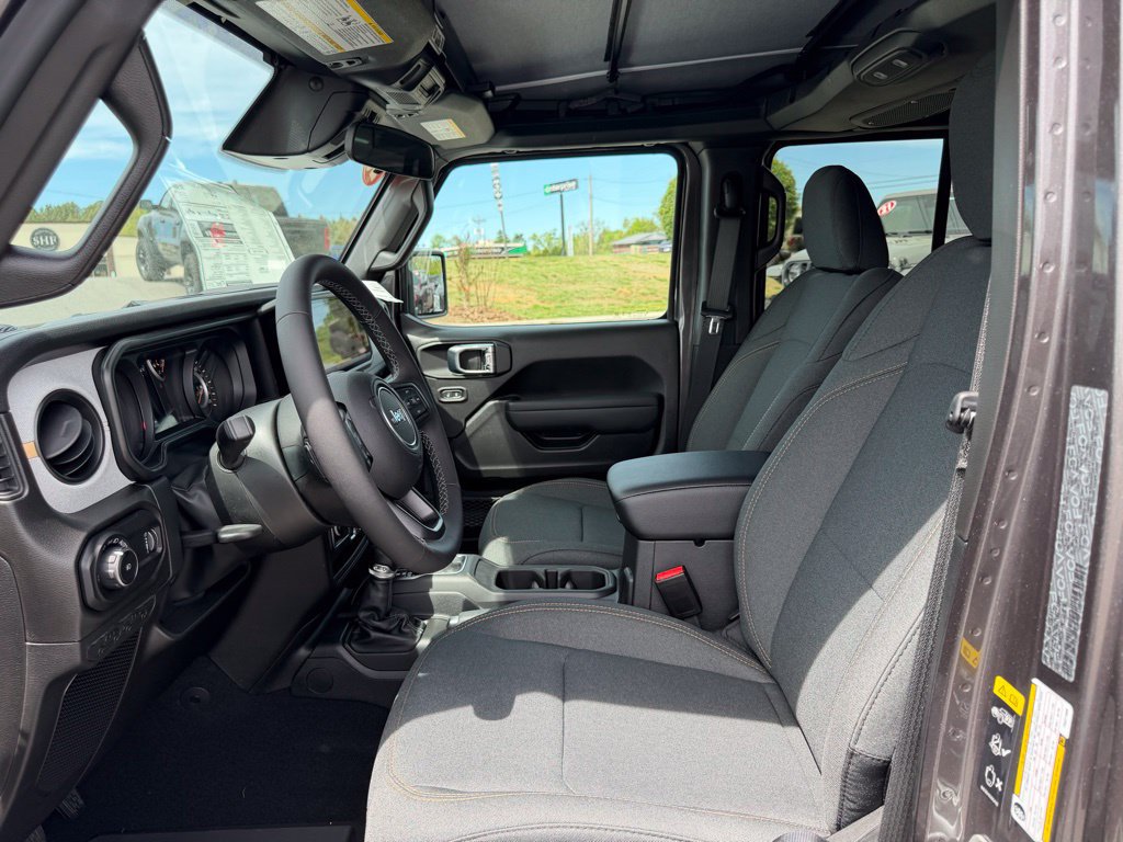 Used 2026 Jeep Wrangler Unlimited Sport AWD/4WD image 15