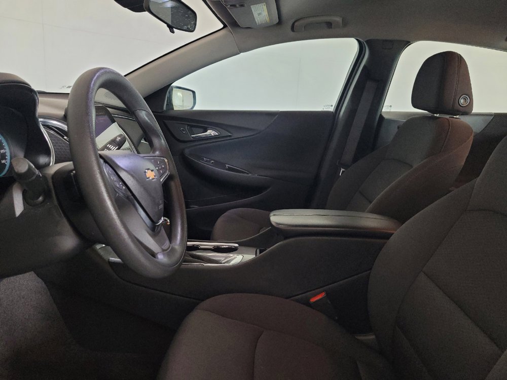 Used 2020 Chevrolet Malibu LT FWD image 17