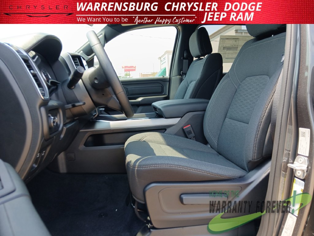 New 2026 RAM 1500 Express AWD/4WD image 13