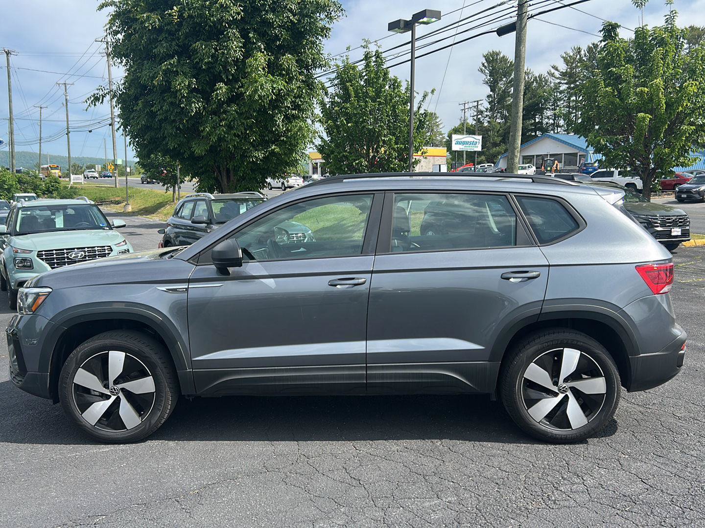 Used 2023 Volkswagen Taos S w/ Driver Assistance Package AWD/4WD image 2