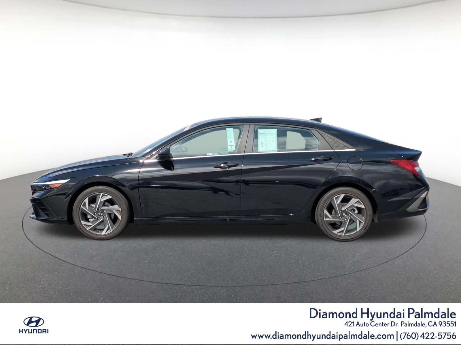 Certified 2025 Hyundai Elantra SEL FWD image 5