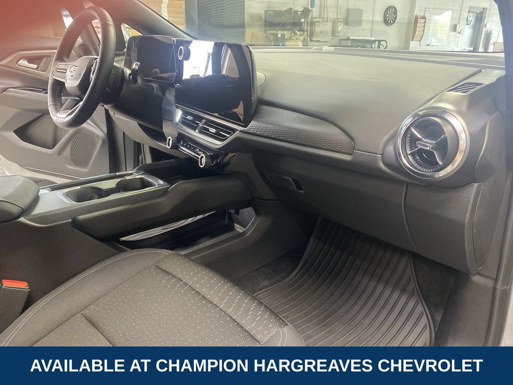 Certified 2025 Chevrolet Equinox EV LT w/ Comfort Package FWD image 37