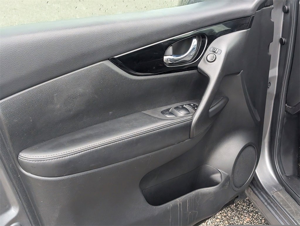 Used 2019 Nissan Rogue Sport SV w/ Technology Package image 15