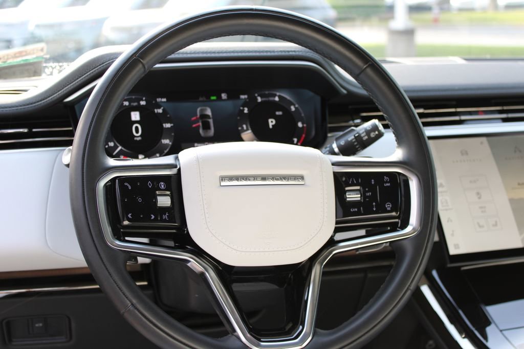 Used 2024 Land Rover Range Rover Sport SE AWD/4WD image 13