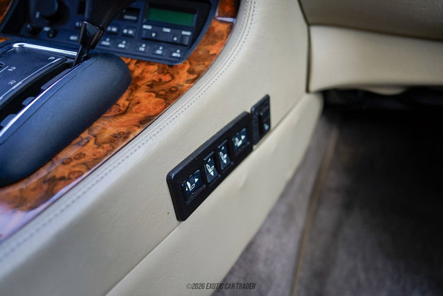 Used 1988 Jaguar XJ Vanden Plas RWD image 39