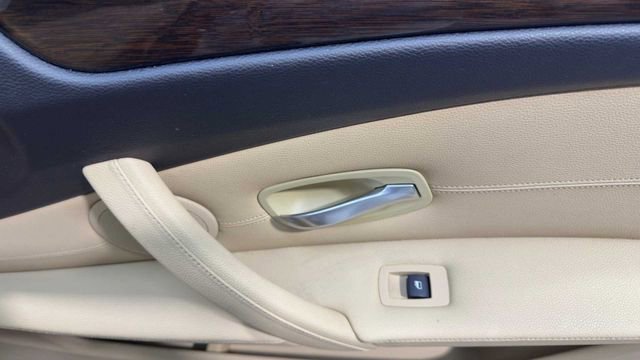 Used 2010 BMW 528i Sedan image 13