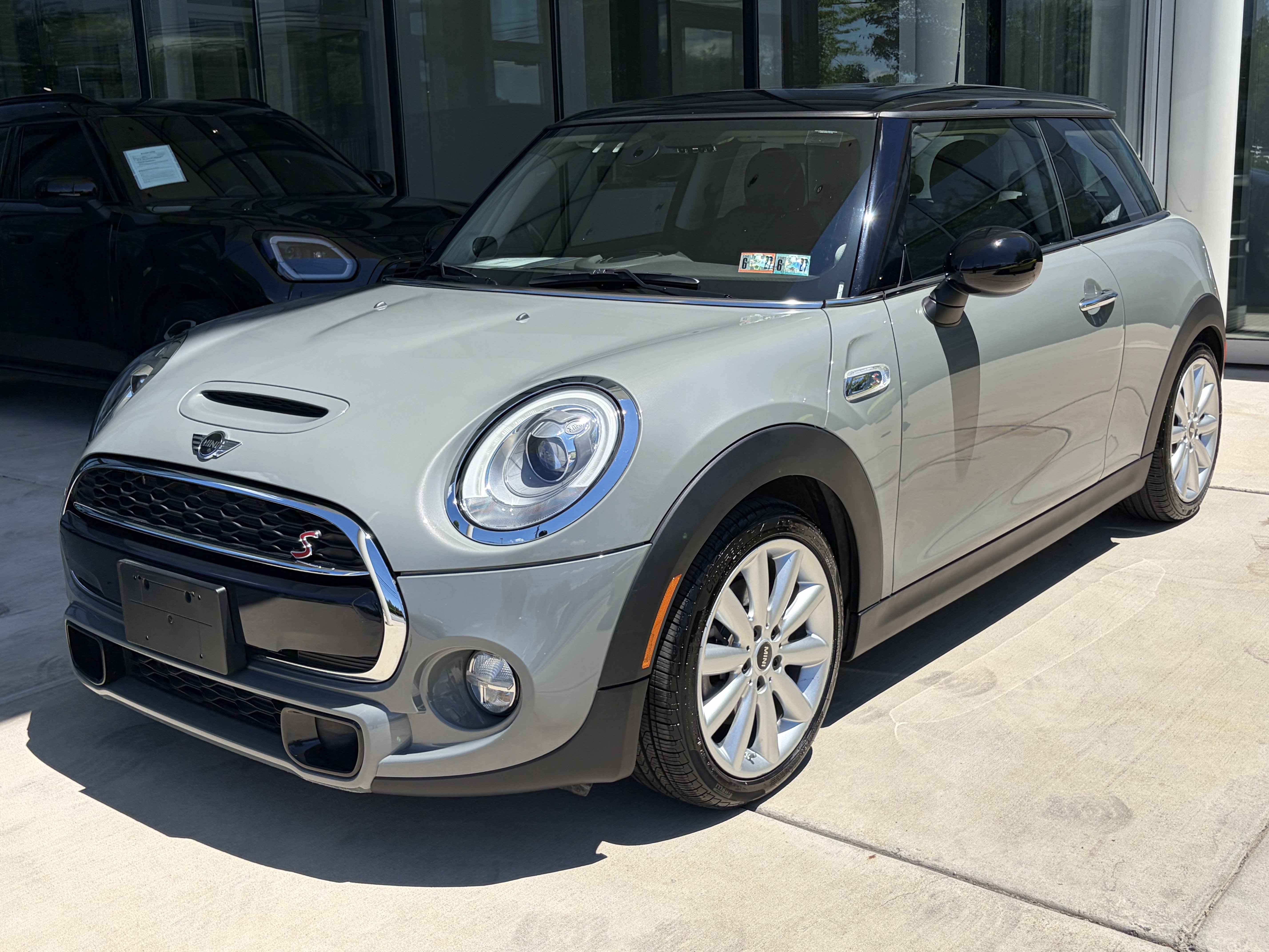Used 2014 MINI Cooper S FWD image 1