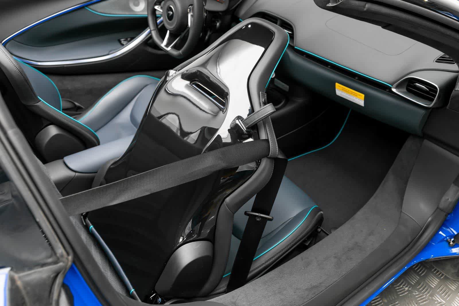 New 2025 McLaren Artura Spider RWD image 48