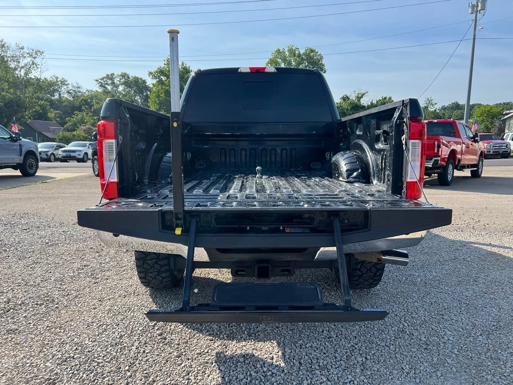 Used 2017 Ford F250 Lariat w/ Lariat Ultimate Package AWD/4WD image 18