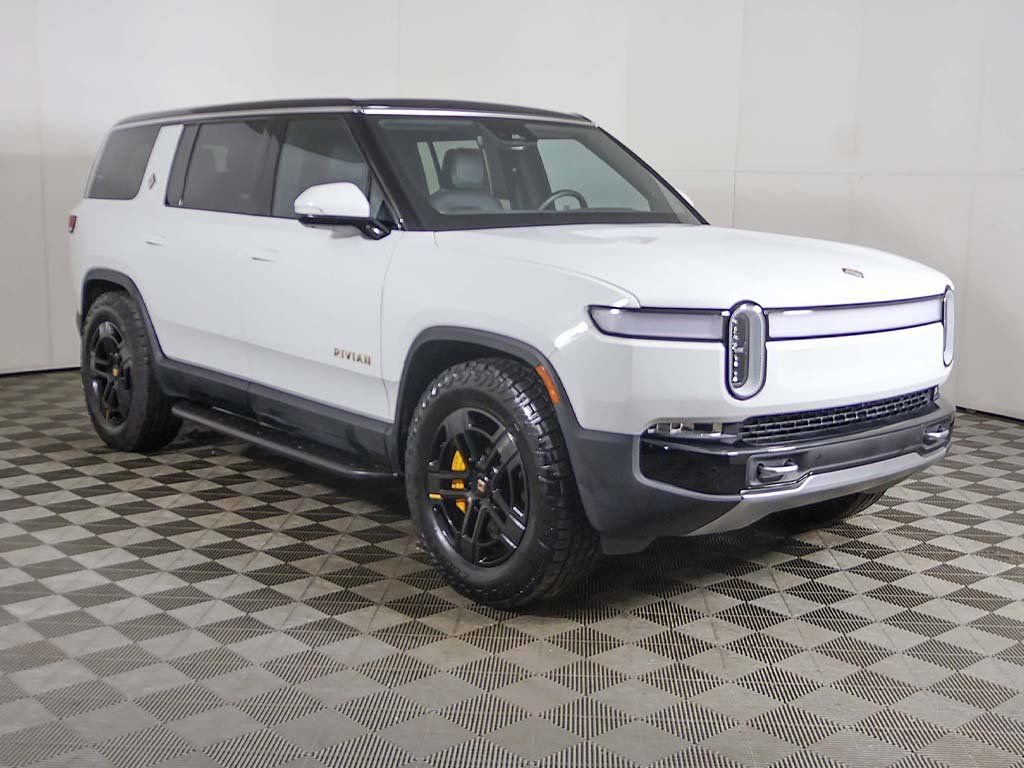 Used 2023 Rivian R1S Adventure image 59