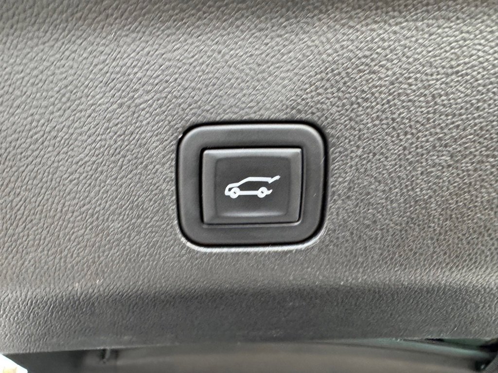 Used 2023 Chevrolet Tahoe Premier w/ Premium Package 2 image 28