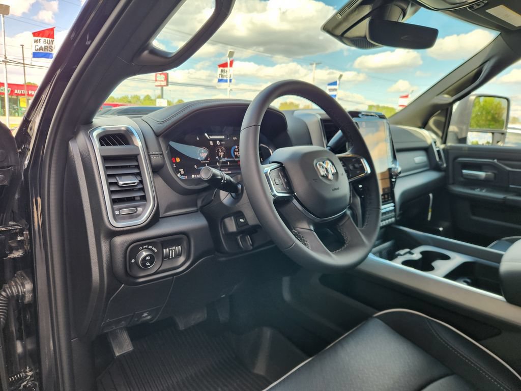 New 2026 RAM 2500 Laramie AWD/4WD image 23