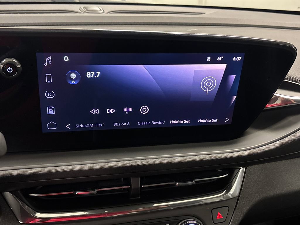 Used 2025 Buick Envista Preferred image 36