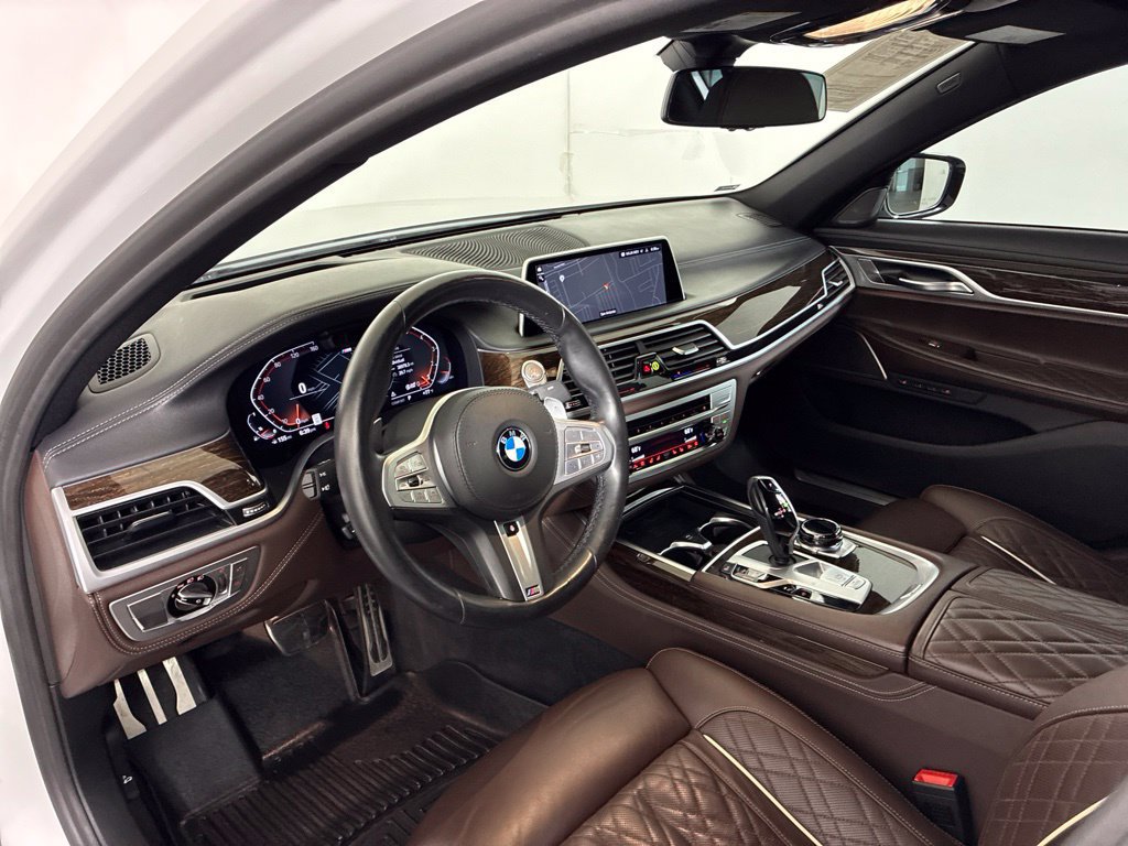 Used 2022 BMW 750i xDrive w/ Luxury Rear Seating Package AWD/4WD image 19