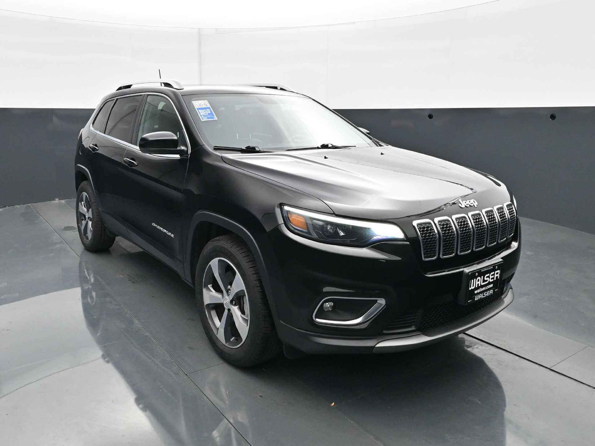 Used 2019 Jeep Cherokee Limited w/ Trailer Tow Group AWD/4WD image 11