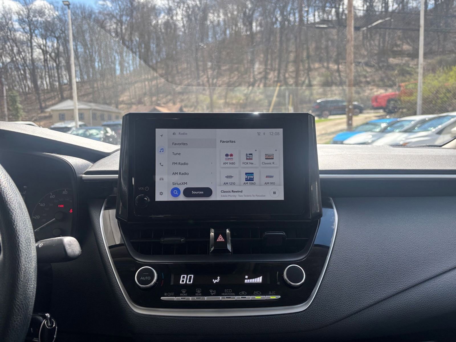 Used 2025 Toyota Corolla LE image 17