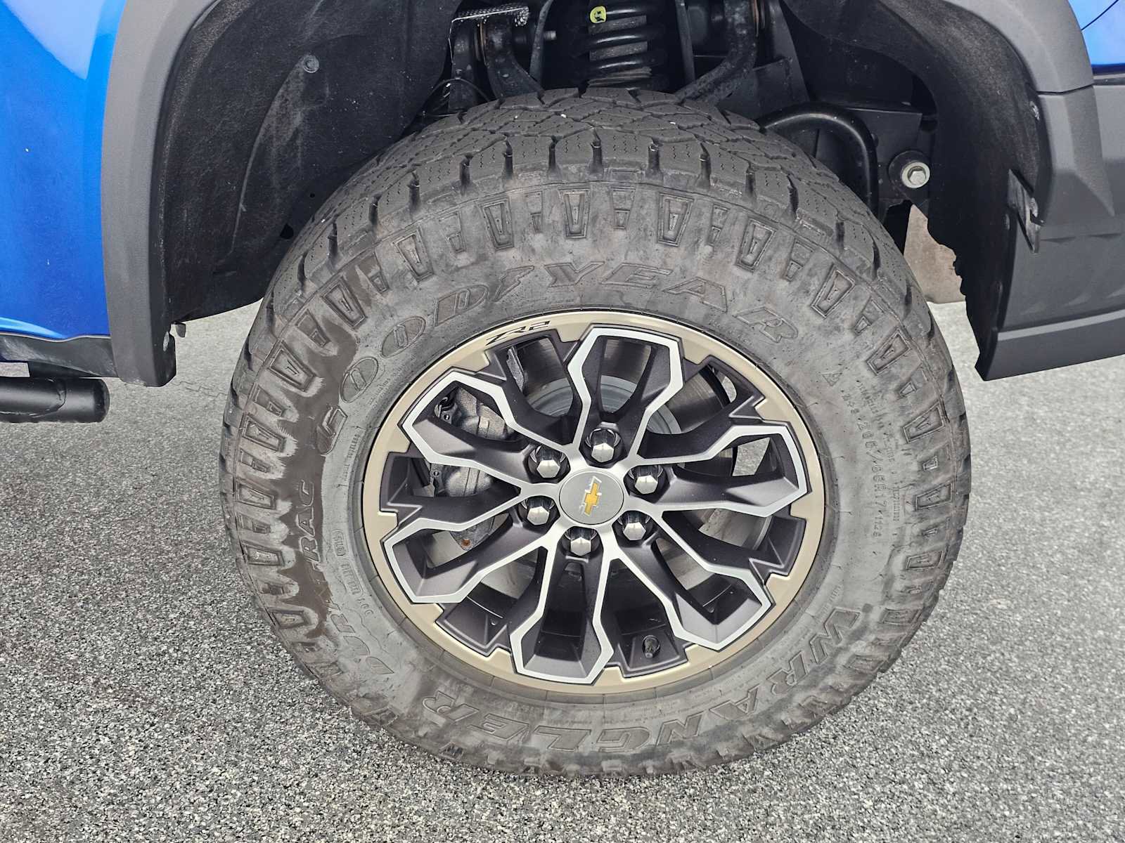 Used 2020 Chevrolet Colorado ZR2 image 9