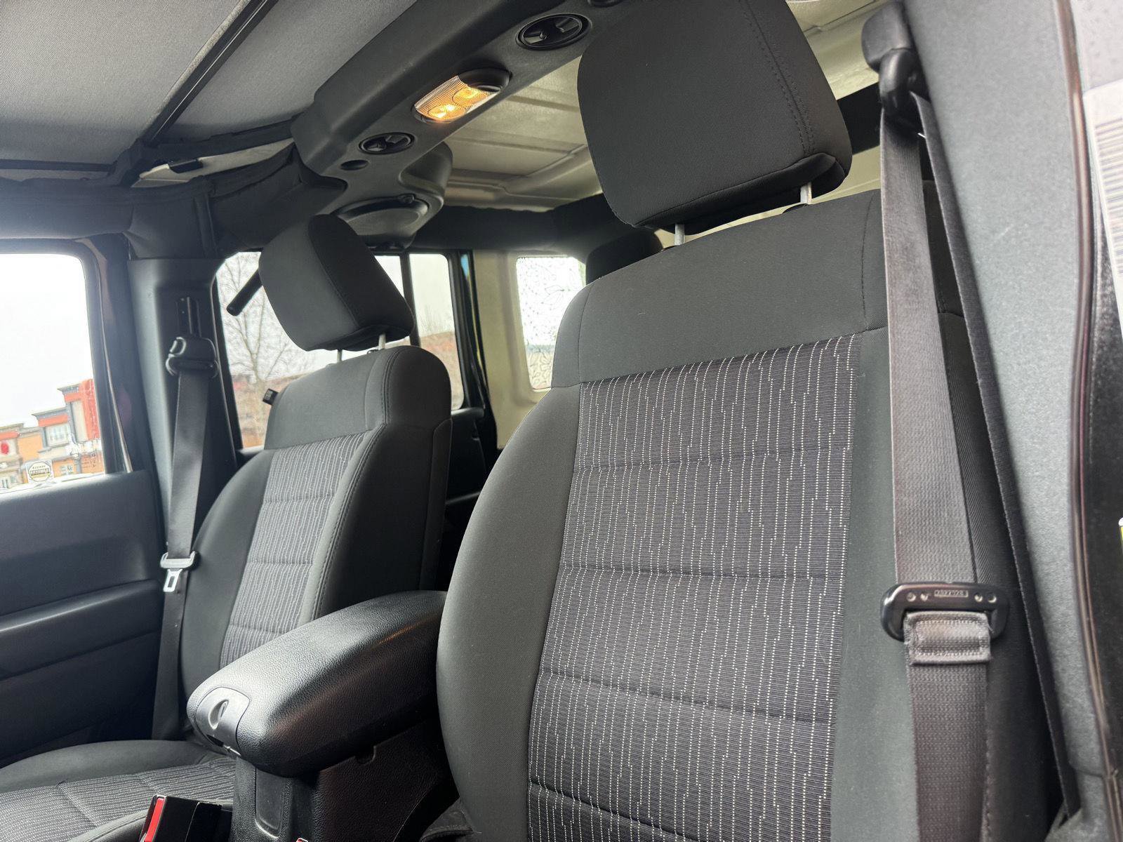 Used 2012 Jeep Wrangler Unlimited Sport image 9