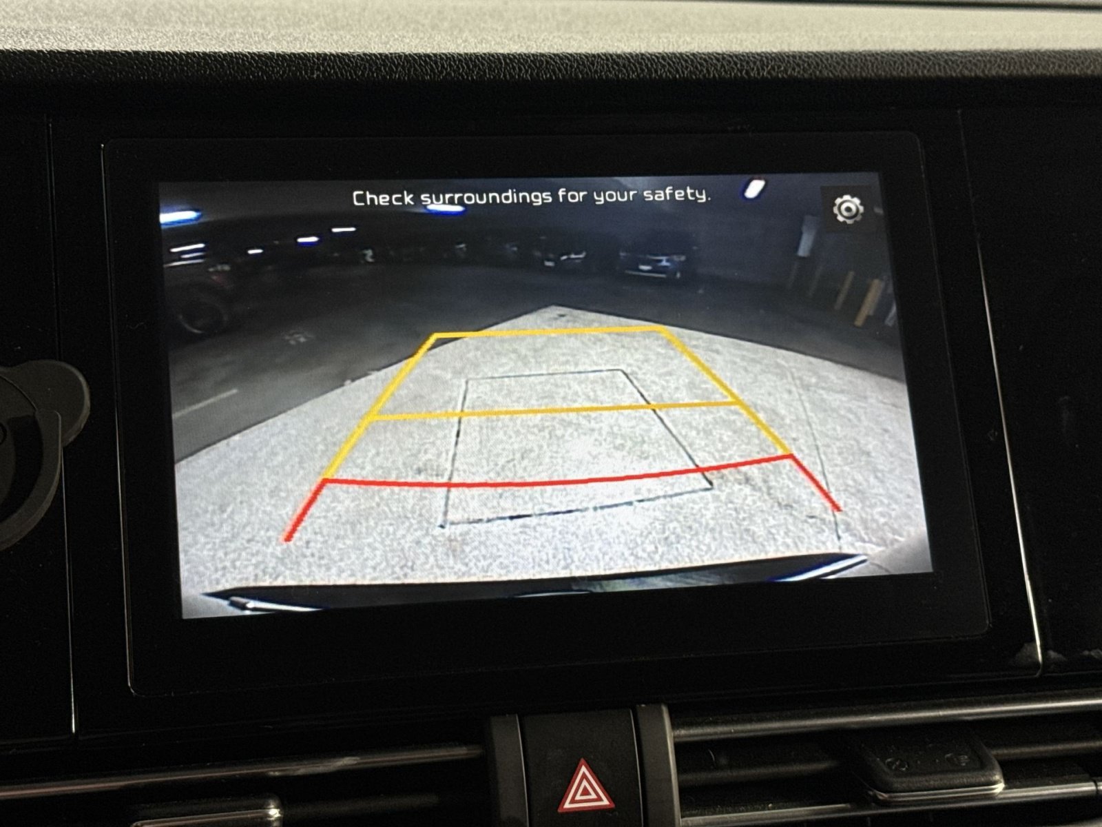 Used 2022 Kia Niro LXS FWD image 31