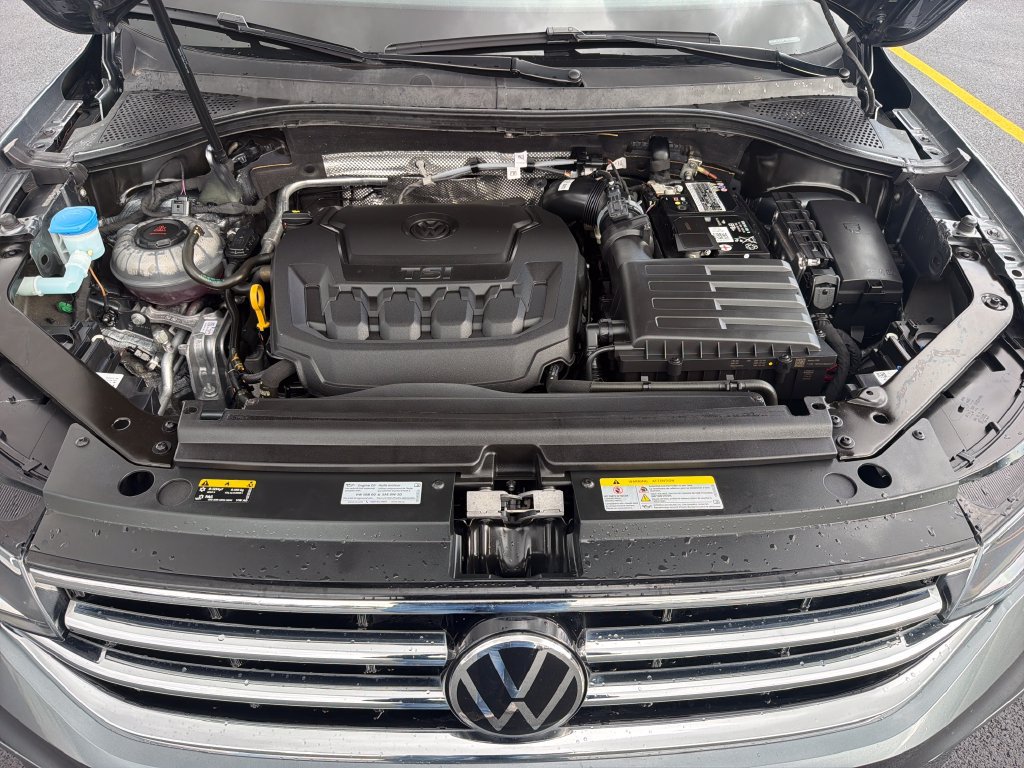 Certified 2023 Volkswagen Tiguan SE w/ Panoramic Sunroof Package FWD image 29