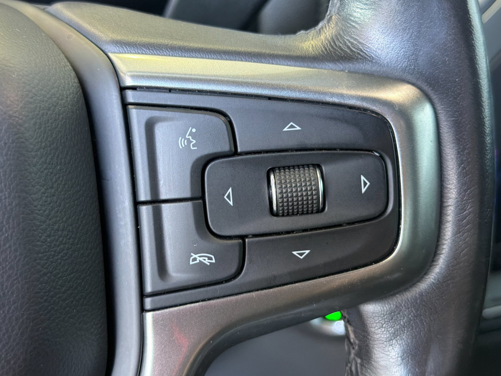 Used 2020 Chevrolet Silverado 1500 LT w/ All-Star Edition RWD image 29