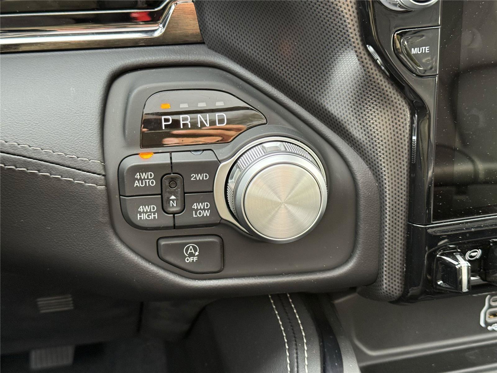 New 2025 RAM 1500 Limited AWD/4WD image 25