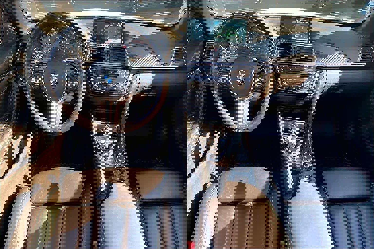 Used 2017 BMW M4 Convertible image 17