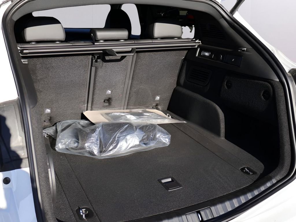 New 2025 Alfa Romeo Stelvio Sprint image 17