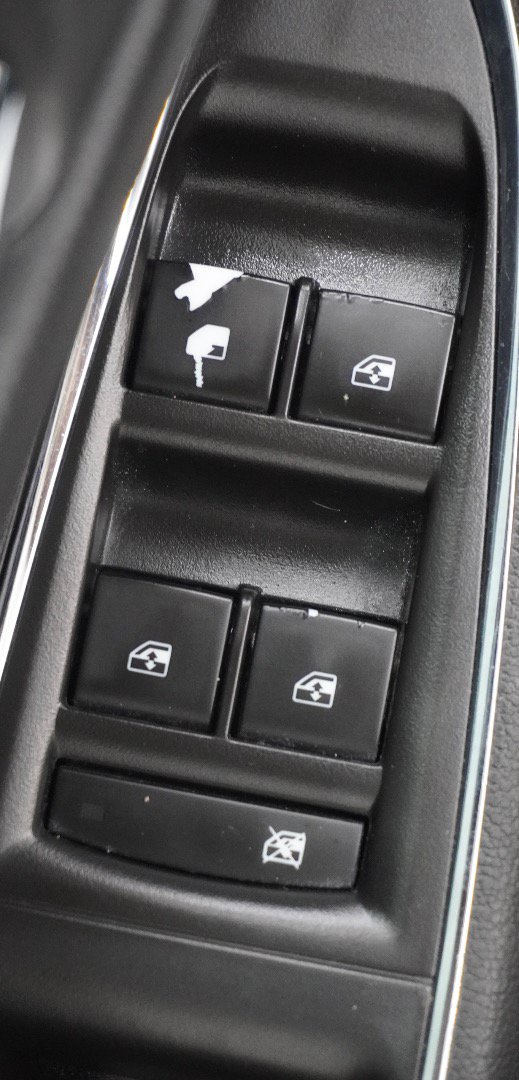 Used 2018 Chevrolet Cruze LS FWD image 22