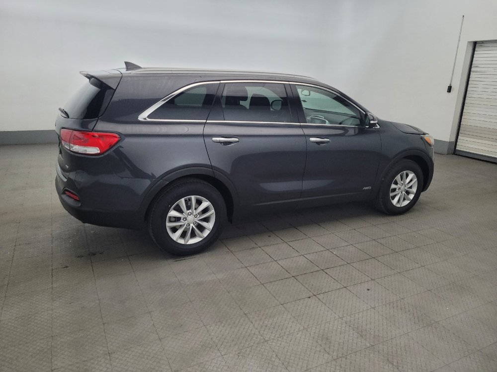 Used 2017 Kia Sorento AWD w/ LX Convenience Package image 10