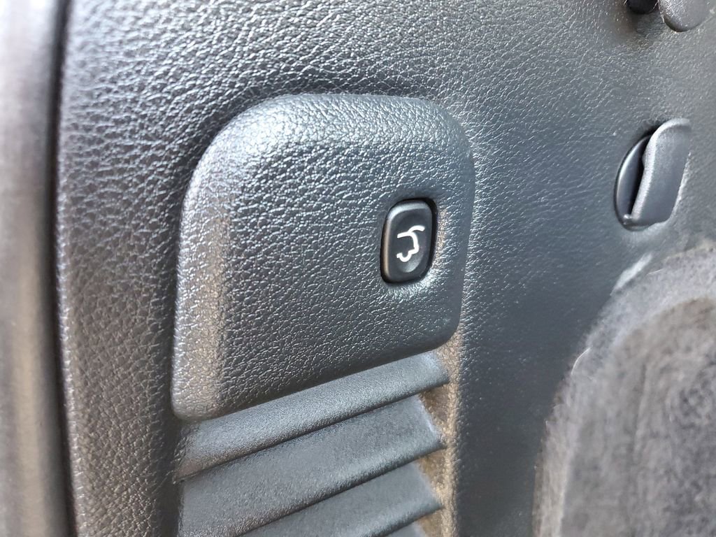 Used 2020 Jeep Grand Cherokee Altitude image 31