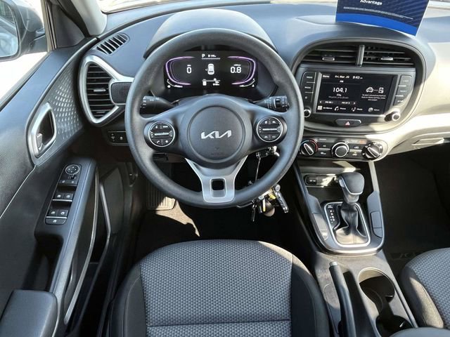 Used 2025 Kia Soul LX w/ LX Technology Package image 7