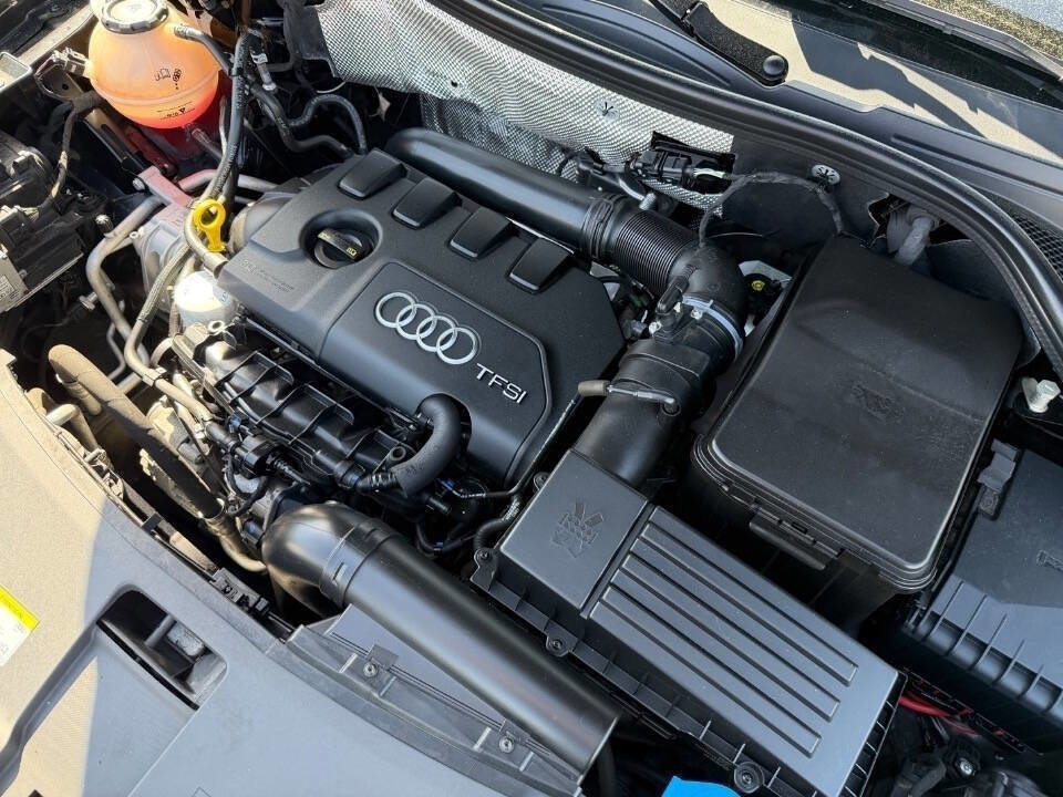 Used 2018 Audi Q3 2.0T Premium Plus w/ Premium Plus Package AWD/4WD image 17
