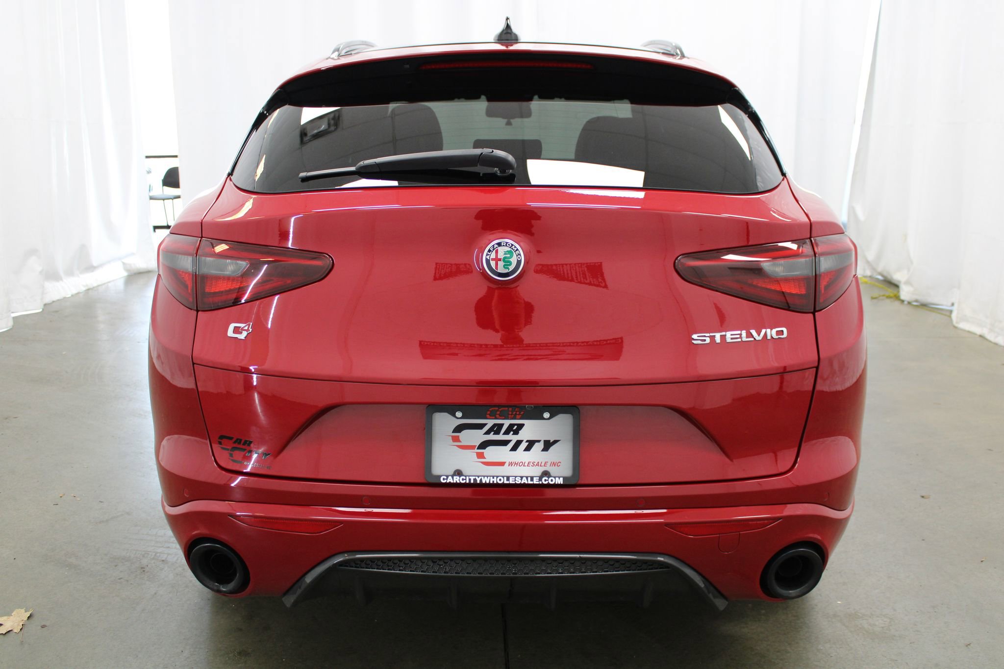 Used 2022 Alfa Romeo Stelvio Veloce AWD/4WD image 6