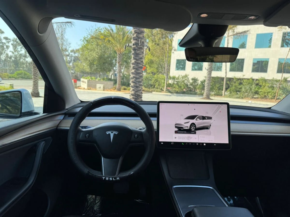Used 2023 Tesla Model Y Long Range AWD/4WD image 27
