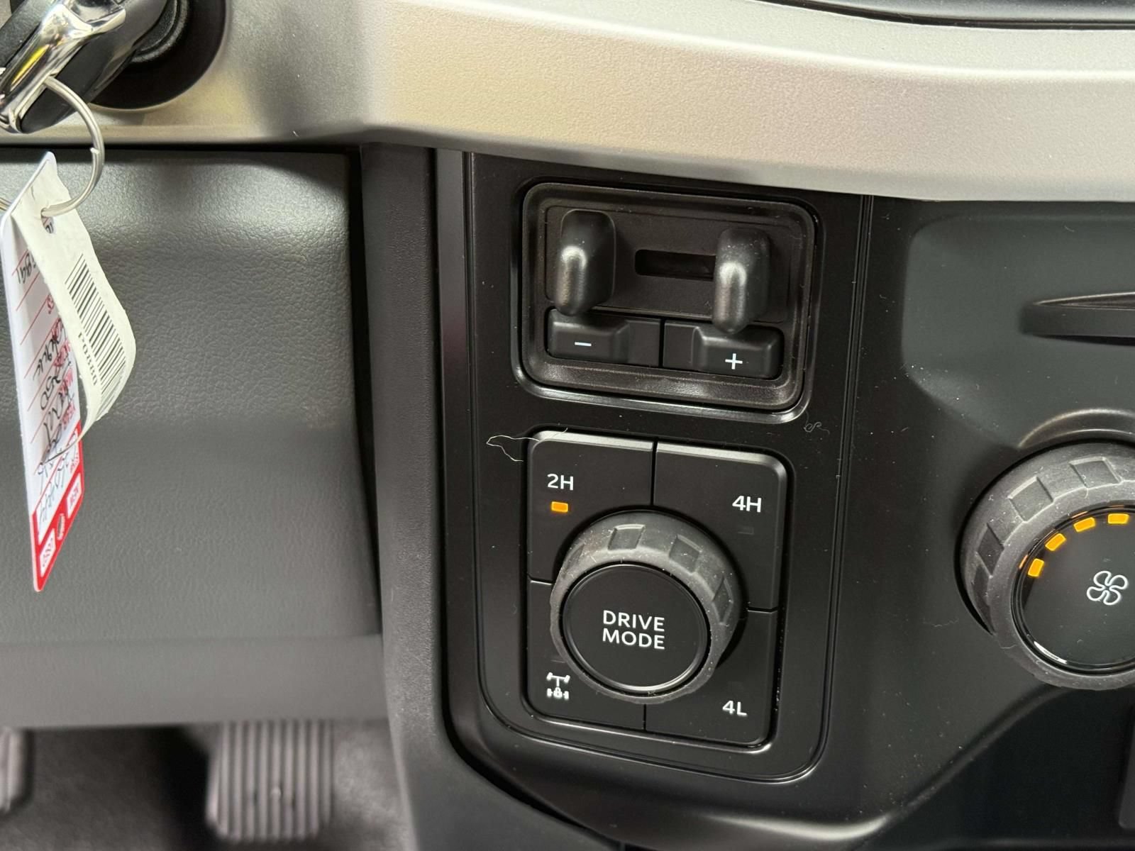New 2026 Ford F250 XL w/ XL Off-Road Package AWD/4WD image 16