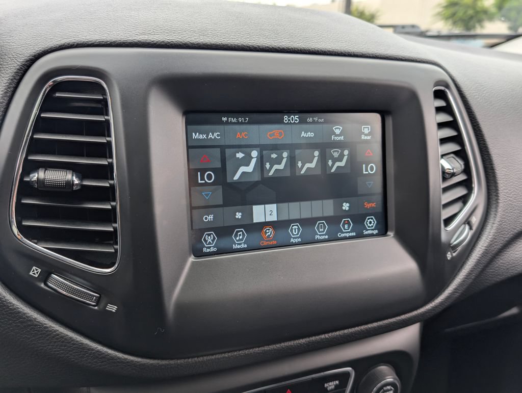Used 2020 Jeep Compass Latitude w/ Safety & Security Group FWD image 22