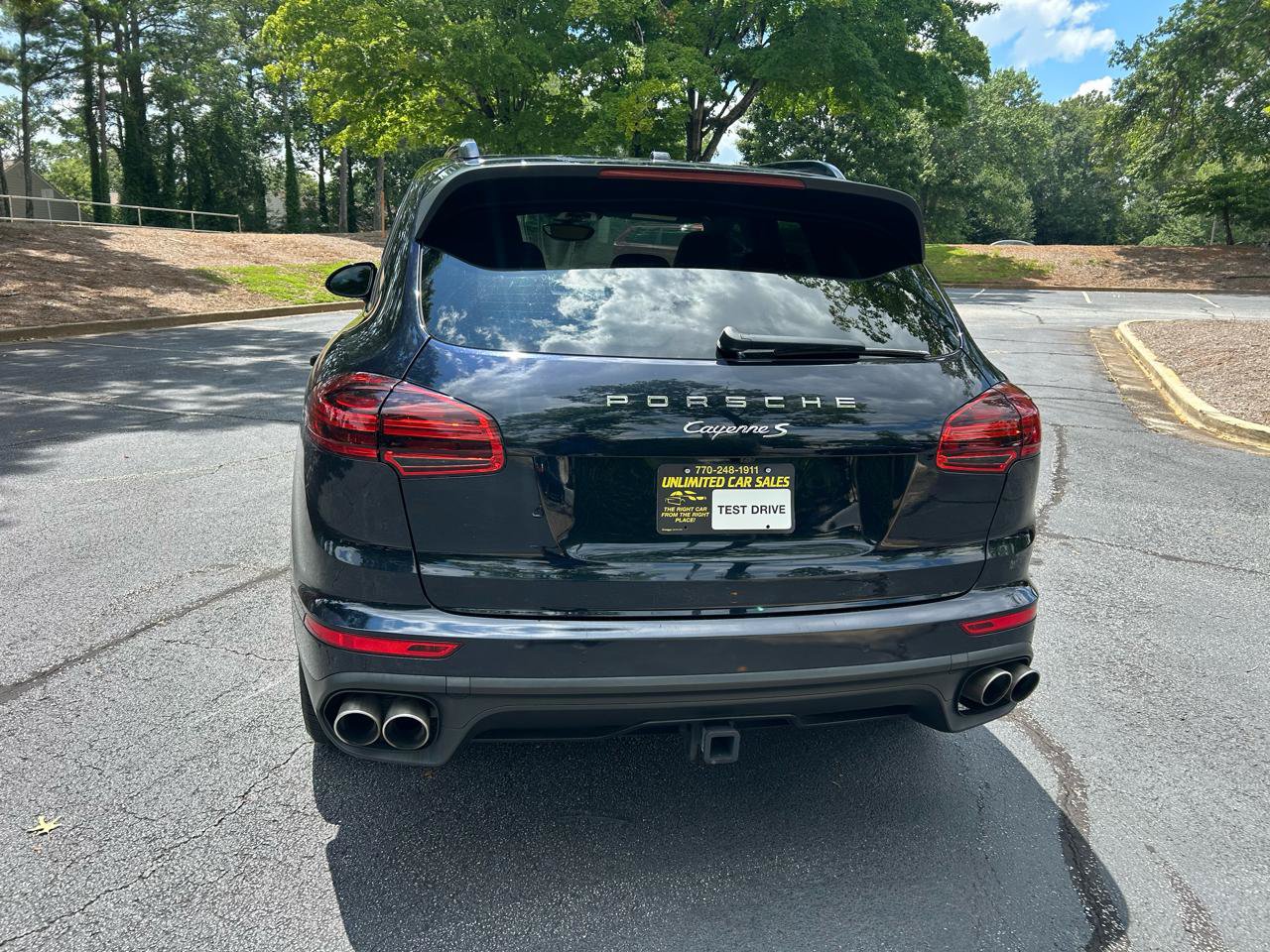 Used 2017 Porsche Cayenne S w/ Premium Plus Package AWD/4WD image 4