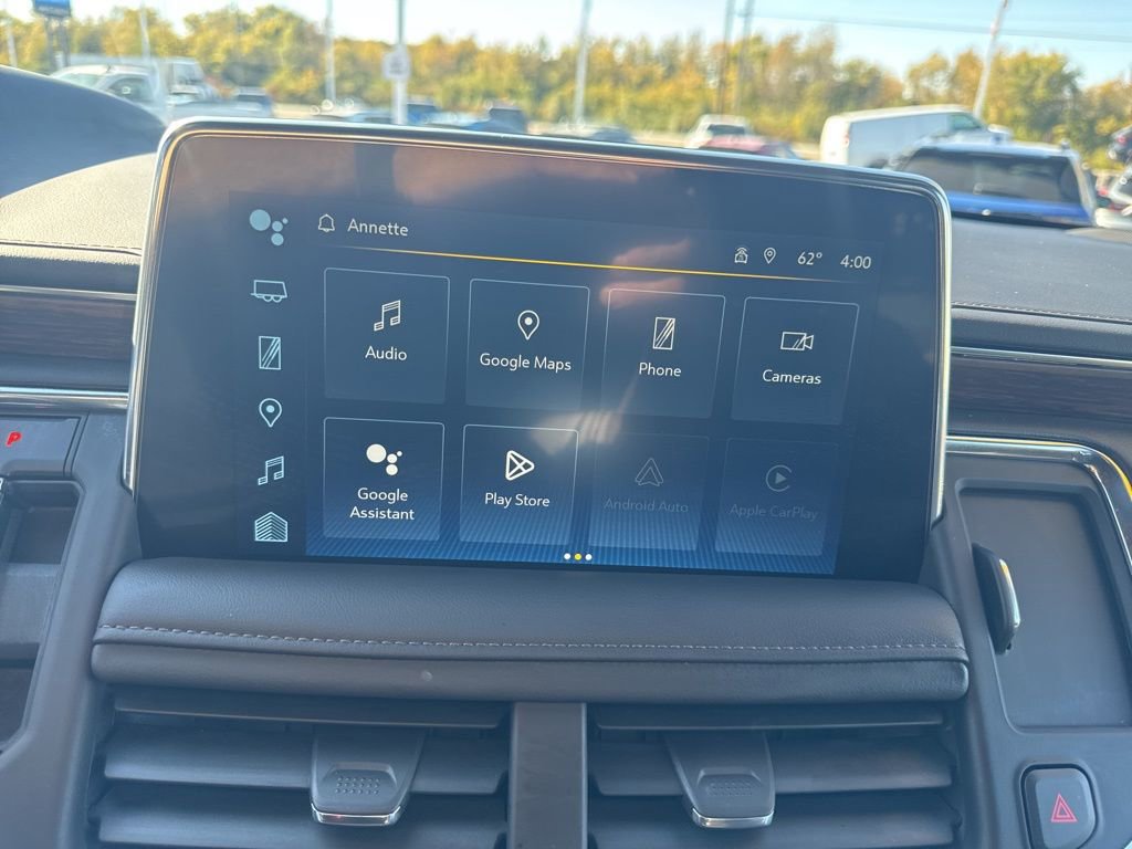 Used 2024 Chevrolet Suburban High Country w/ Premium Package image 35