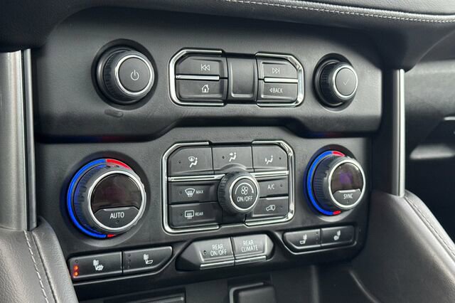 Used 2022 Chevrolet Tahoe Z71 w/ Luxury Package image 18