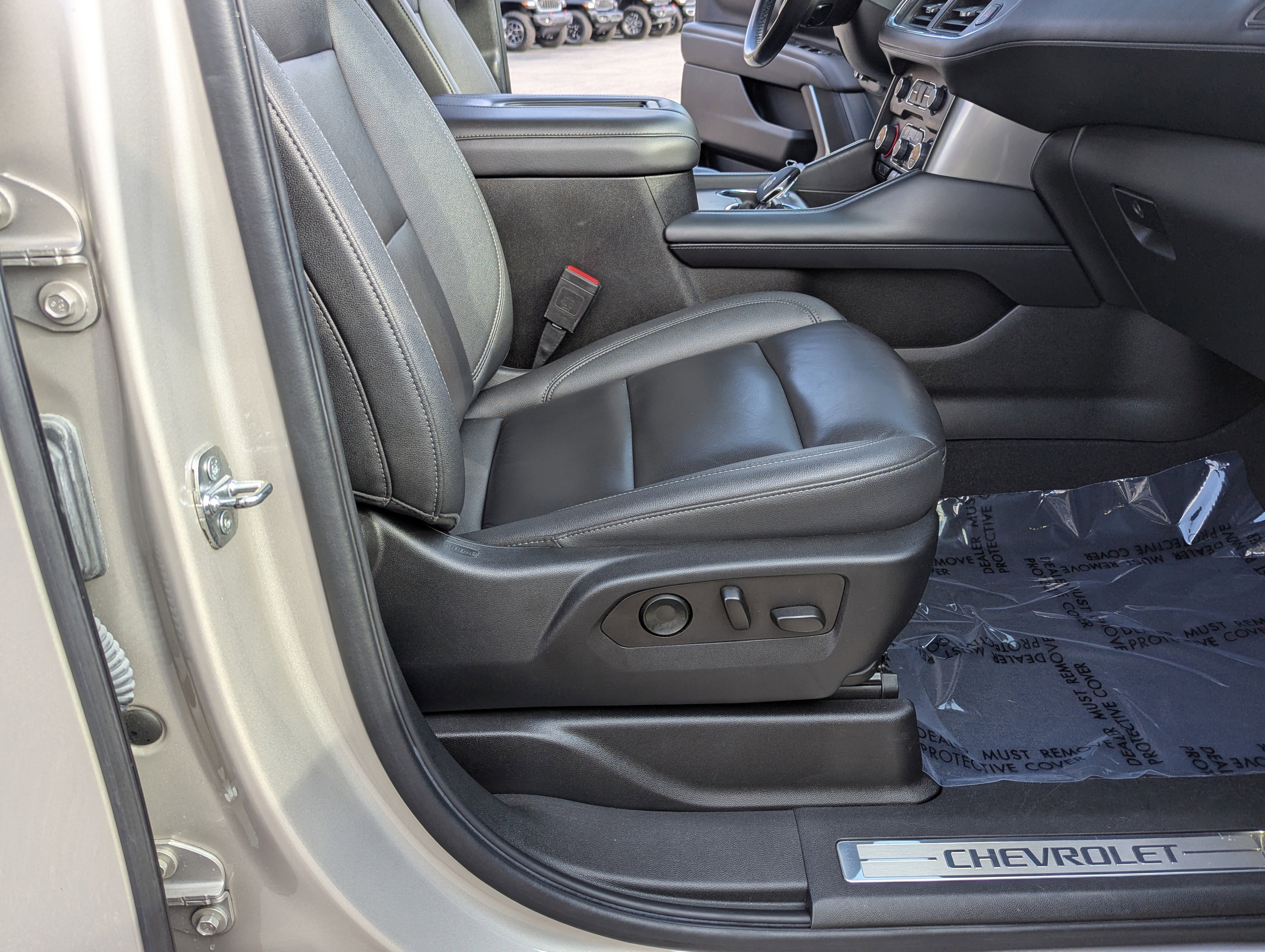 Used 2022 Chevrolet Tahoe Z71 image 15