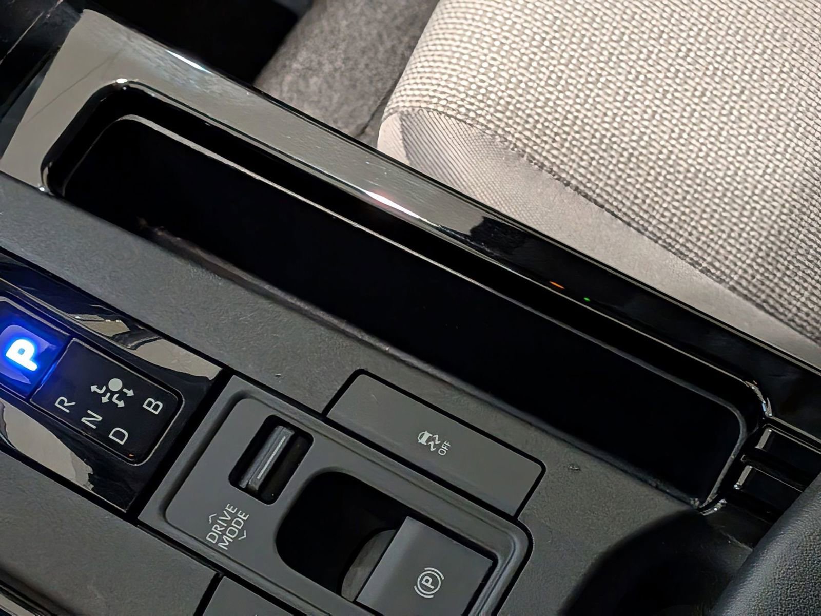 Used 2024 Toyota Prius LE image 24